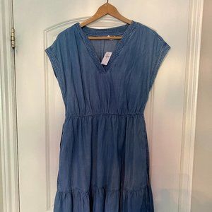 NWT Women's GAP Denim Style Dress